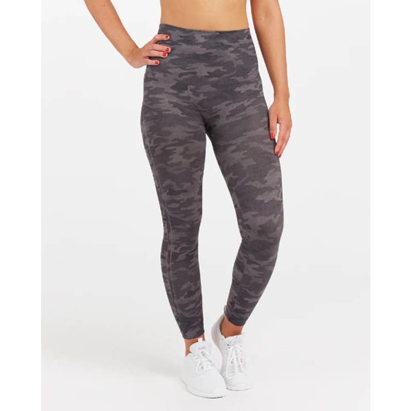 NWT SPANX Look at Me Now Seamless Leggings Heather Camo Size XS - Picture 3 of 9